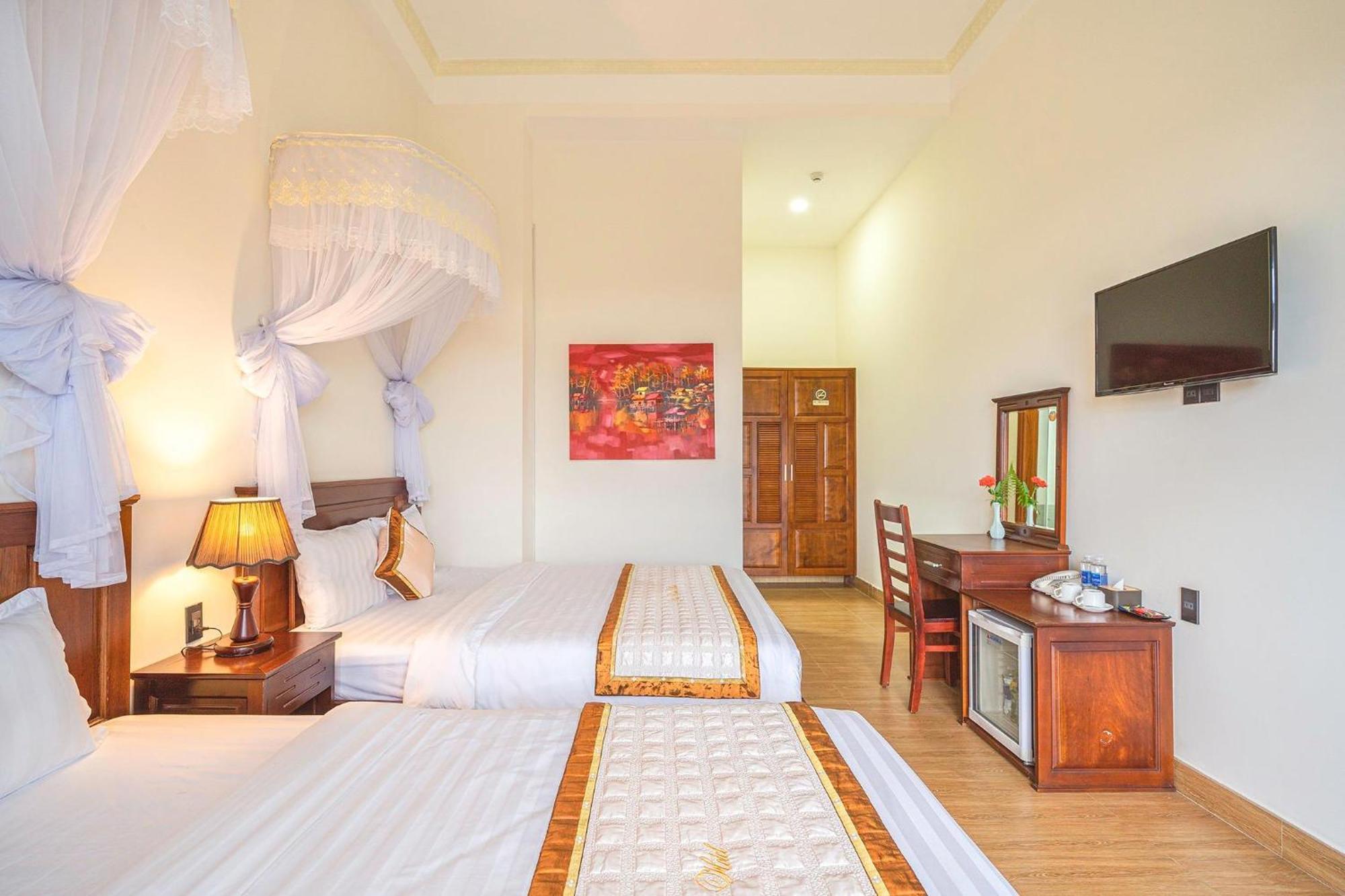 Khách Sạn Diệu Thông Dalat Exterior foto