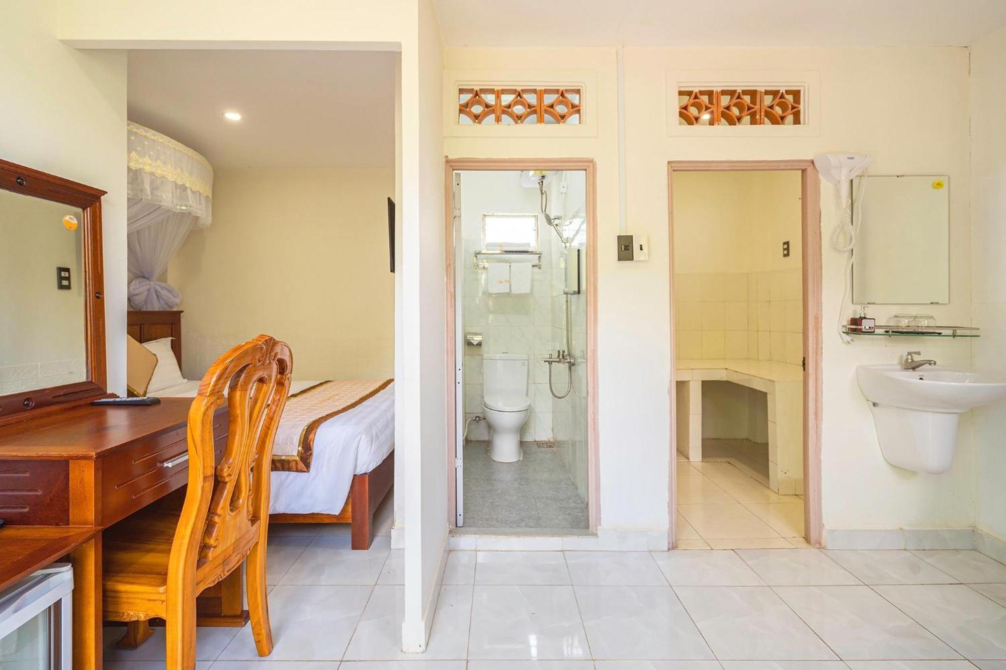 Khách Sạn Diệu Thông Dalat Exterior foto